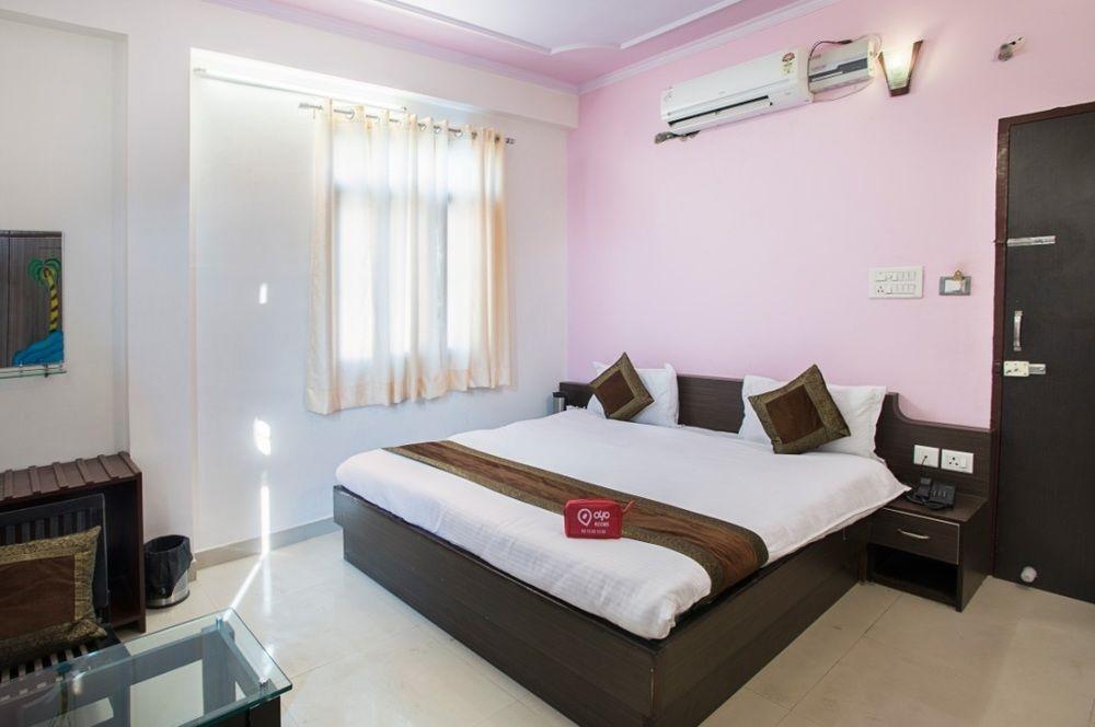 Citrus Hotel Bhiwadi Buitenkant foto
