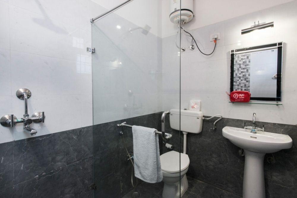 Citrus Hotel Bhiwadi Buitenkant foto