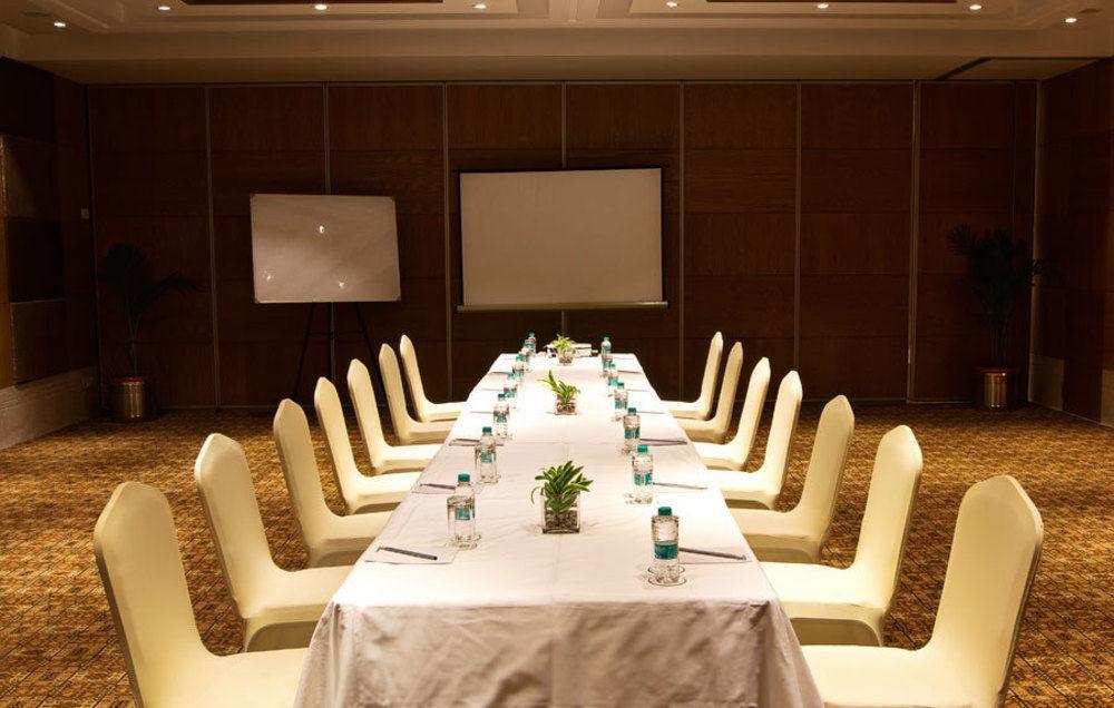 Citrus Hotel Bhiwadi Buitenkant foto